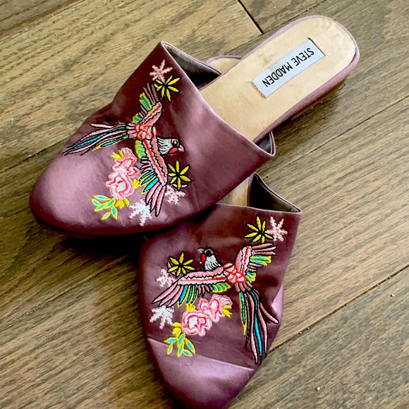 Steve Madden Shoes - Steve Madden mules satin